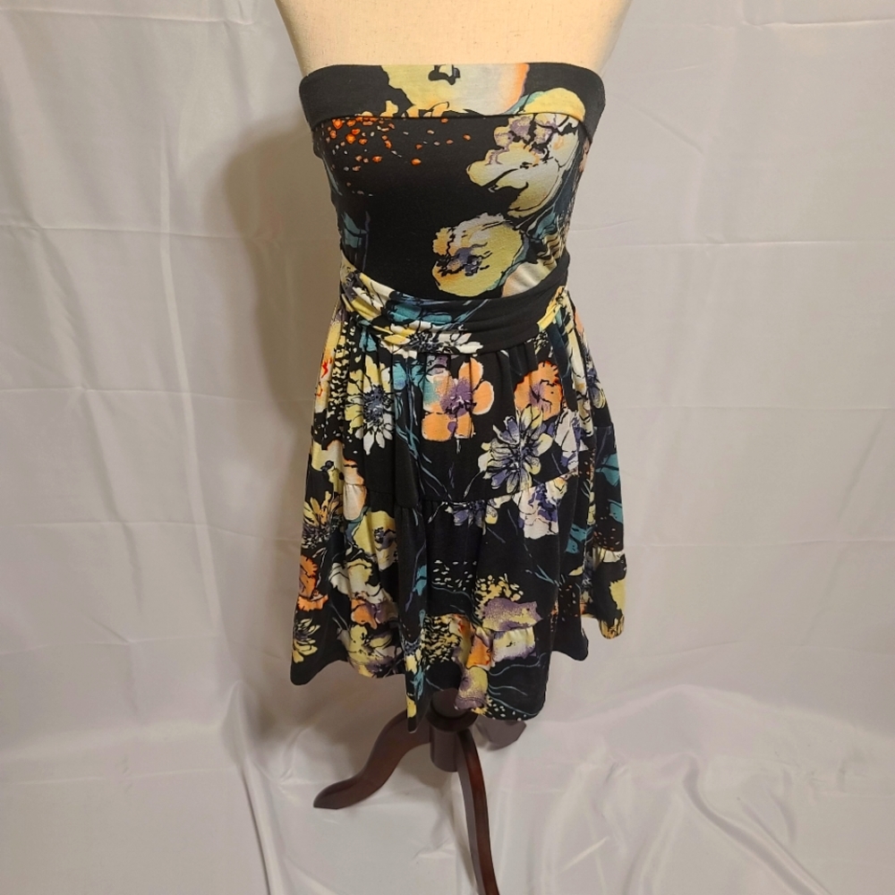 Charlotte Russe strapless floral summer dress size small